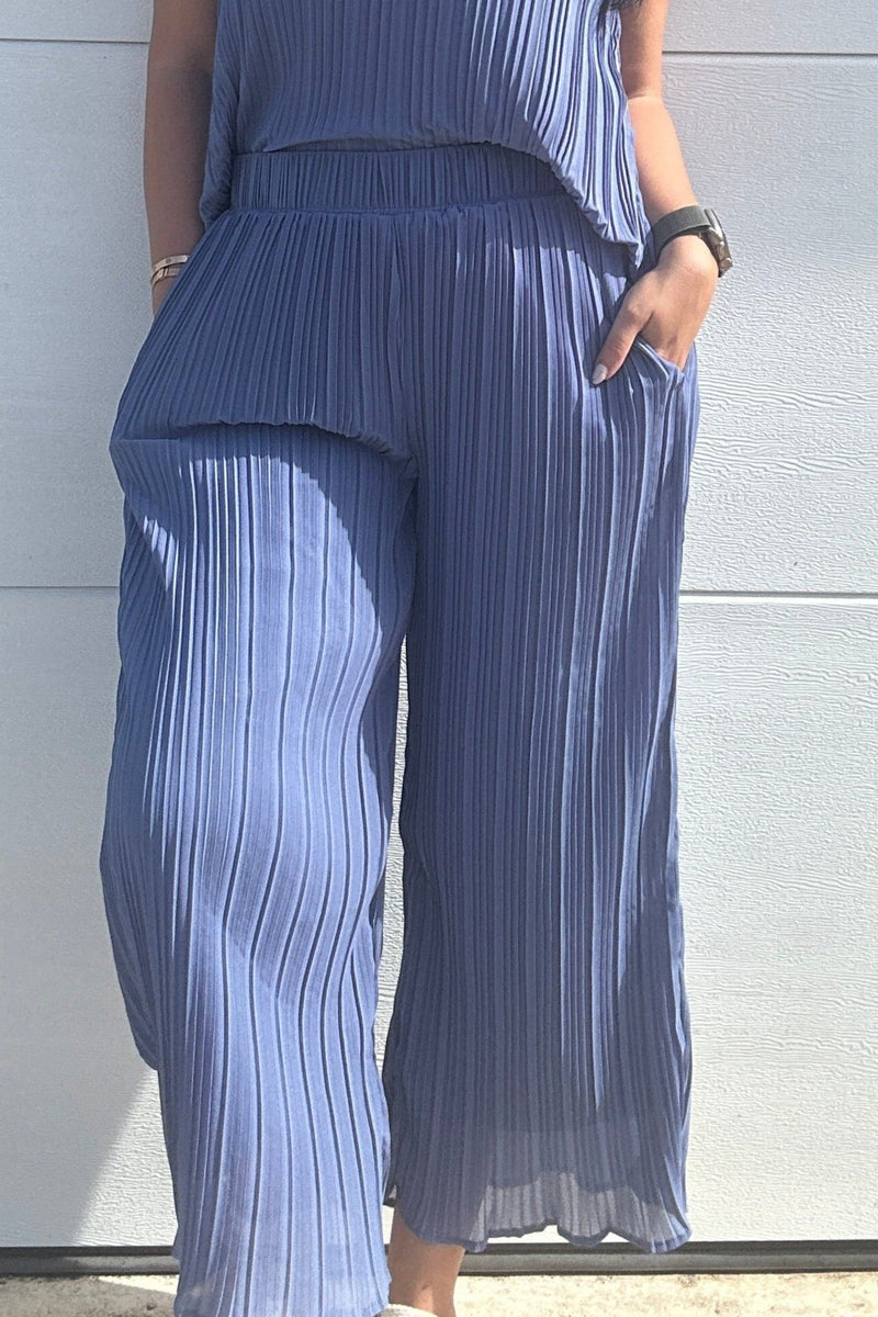 Pleated Crop Pants